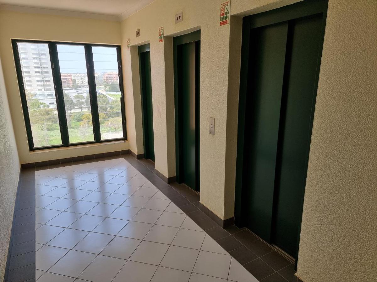 Apartamento Encantador Com Piscina Aquecida Portimão Exterior photo